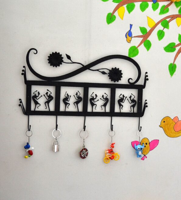 Black Wrought Iron Chain Key Holder