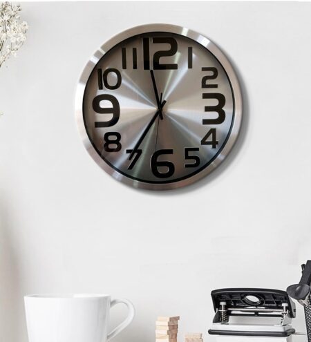 Black Metal Paste Modern Wall Clock